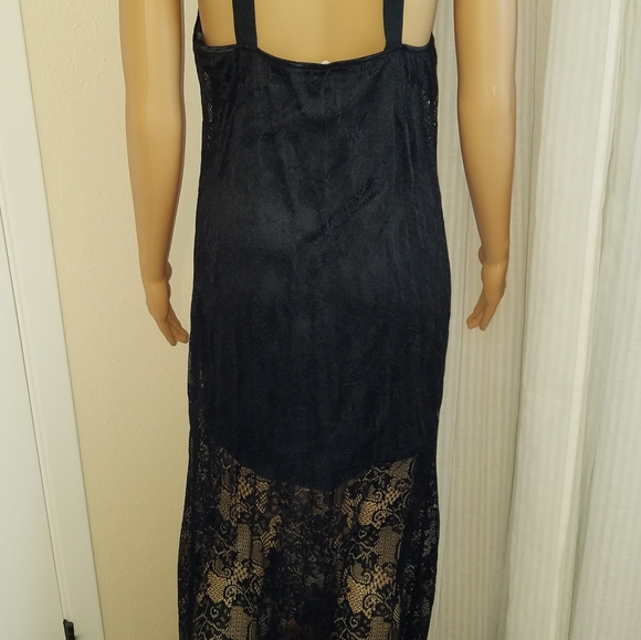 Black overlay dress with embellishment - Picture 3 of 8
